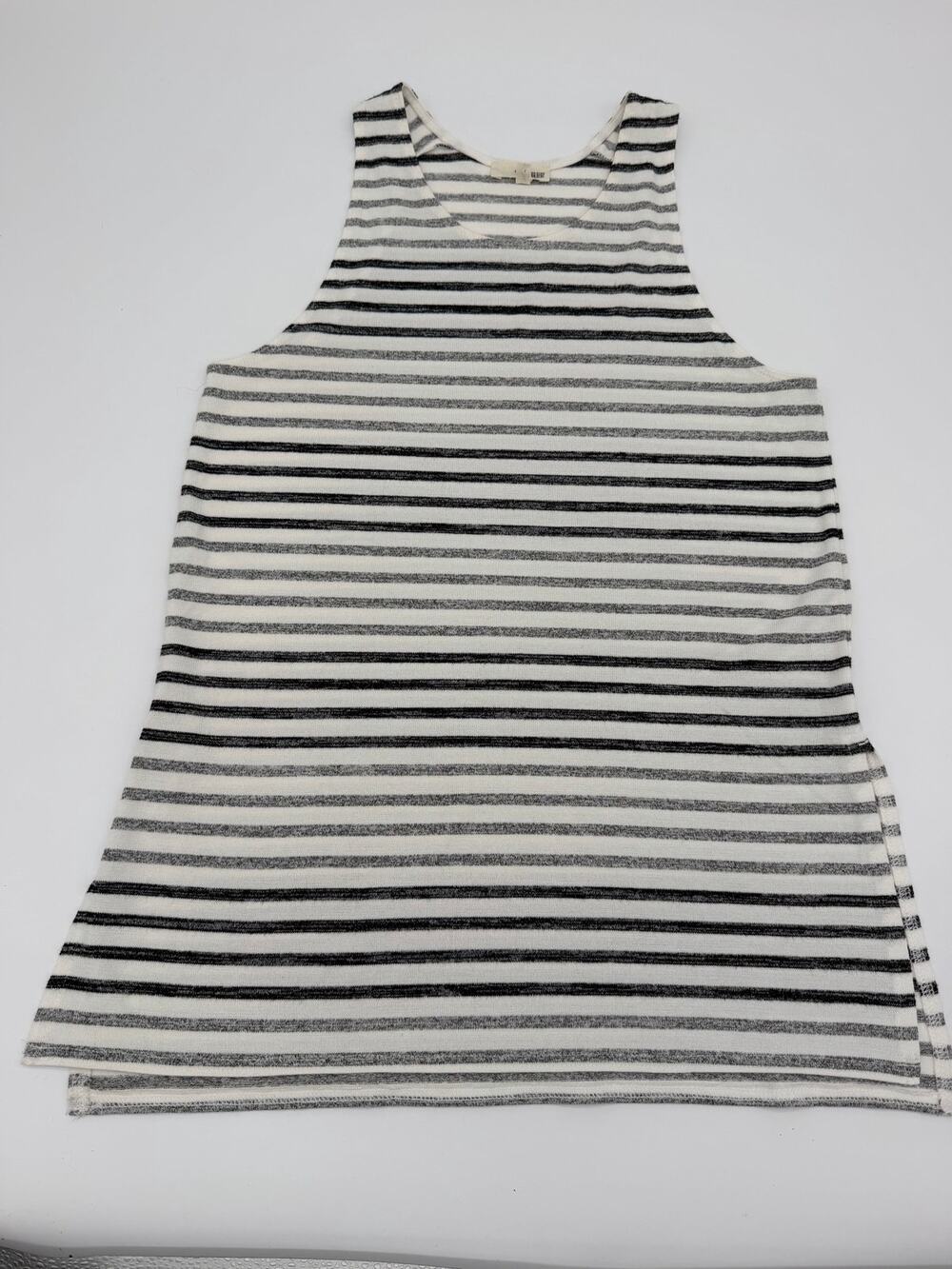Aritzia Wilfred free sidesplit striped tank XS